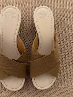 Donald J. Pliner Tan Crossover Knit Slip-On Sandals